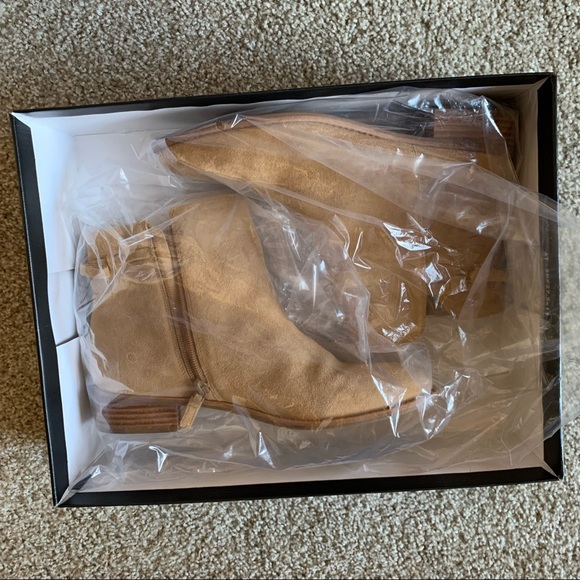 🤍New booties never worn!🤍 - Picture 9 of 13